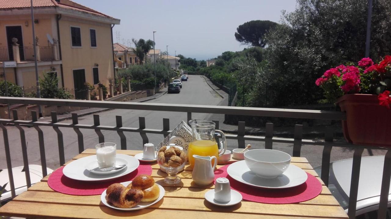 B&B Terra Di Miti Acireale Exterior photo